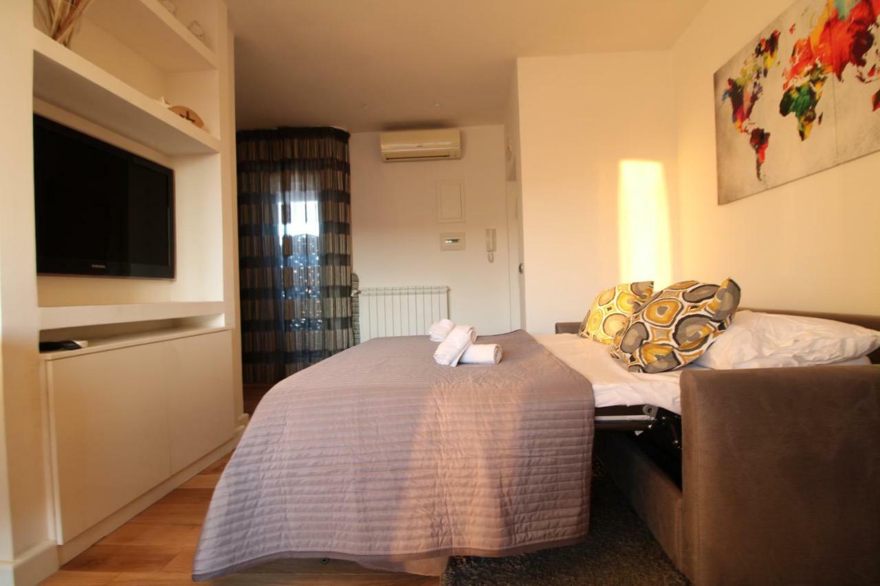 Suite Delicia Apartment - Appartamento Con Terrazza Naples Exterior photo
